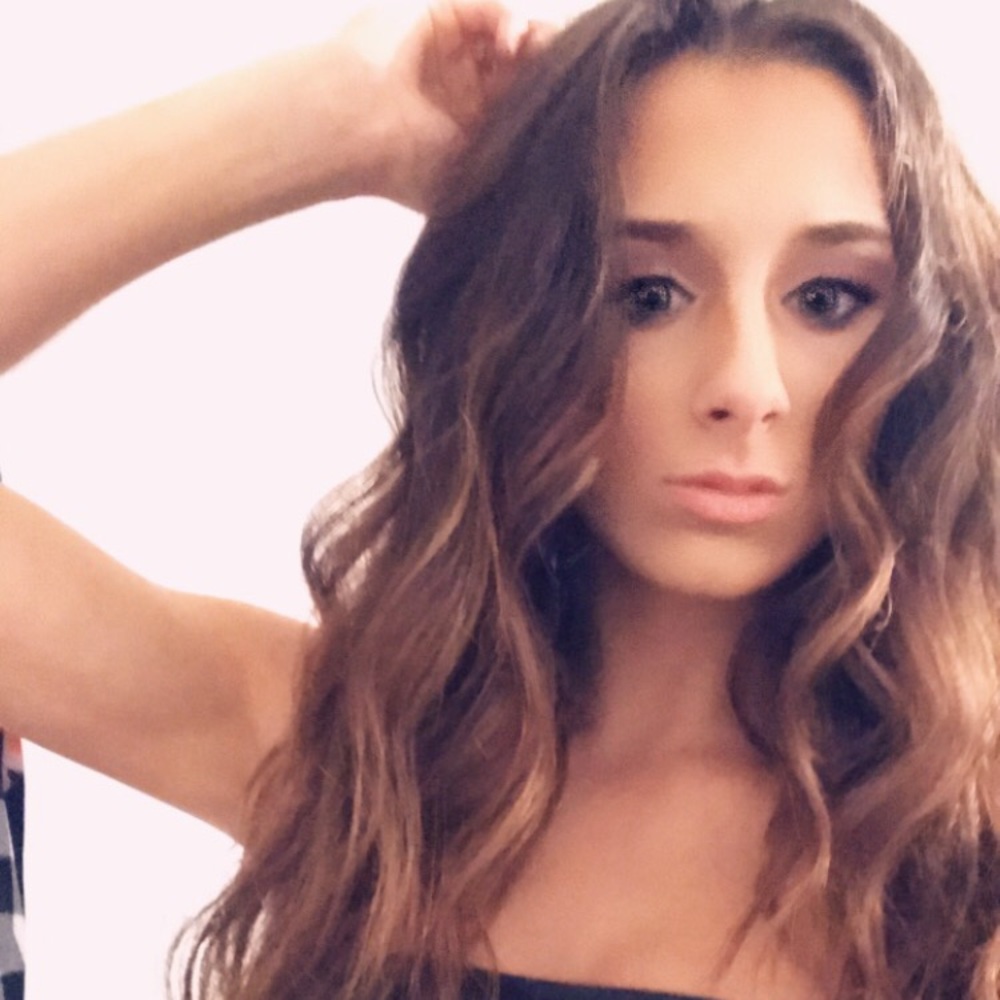Meet your Posher, Adri
